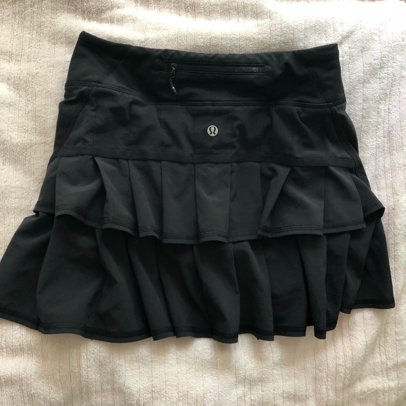 Lululemon skort - Picture 4 of 6